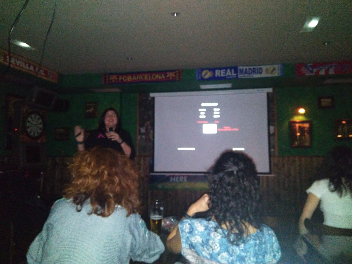 Aprendiendo sobre las falacias del sexo con <a href="/veneciana1981/">Laura Morán 🏳️‍🌈</a> en el <a href="/Helmanticsport/">vascocharro</a>. Gracias a <a href="/AsefSalamanca/">Asociación Salmantina de Estudiantes de Farmacia</a>  por traer a tan buenos comunicadores: "No te mueres por no follar" dixit 😂