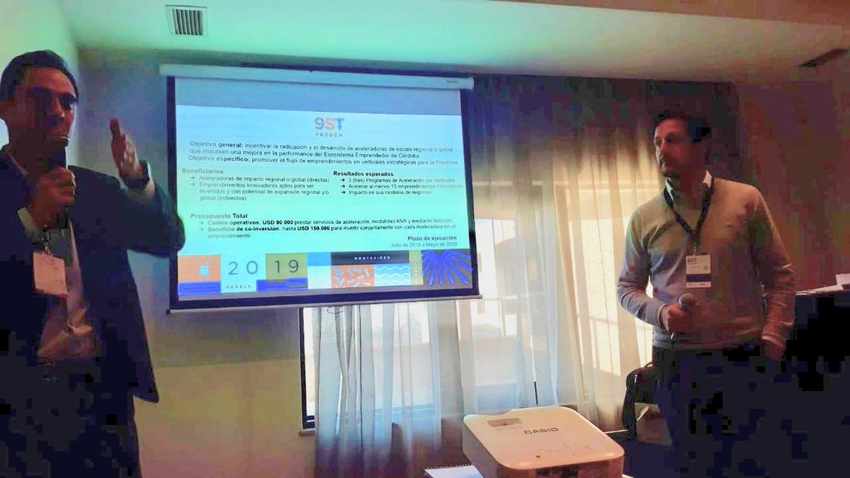 AgenciaIyE's tweet image. #9STProdem 

En el IV Encuentro de Gestores de Políticas Públicas presentamos un programa que actualmente estamos diseñando en la iniciativa #PolicyLab. También presentaron sus propuestas @Corfo e @InnovatePeru