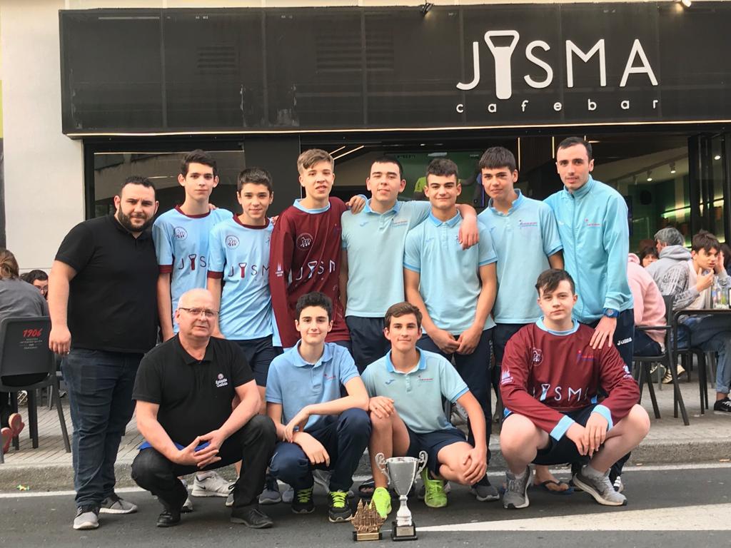 #LandRoberSoria  Coa nosa, por suposto.
Coa do noso equipo Infantil #JismaCafébar, que se vai en nada, unha semaniña, ao Campionato de España Infantil de hockey sobre patíns