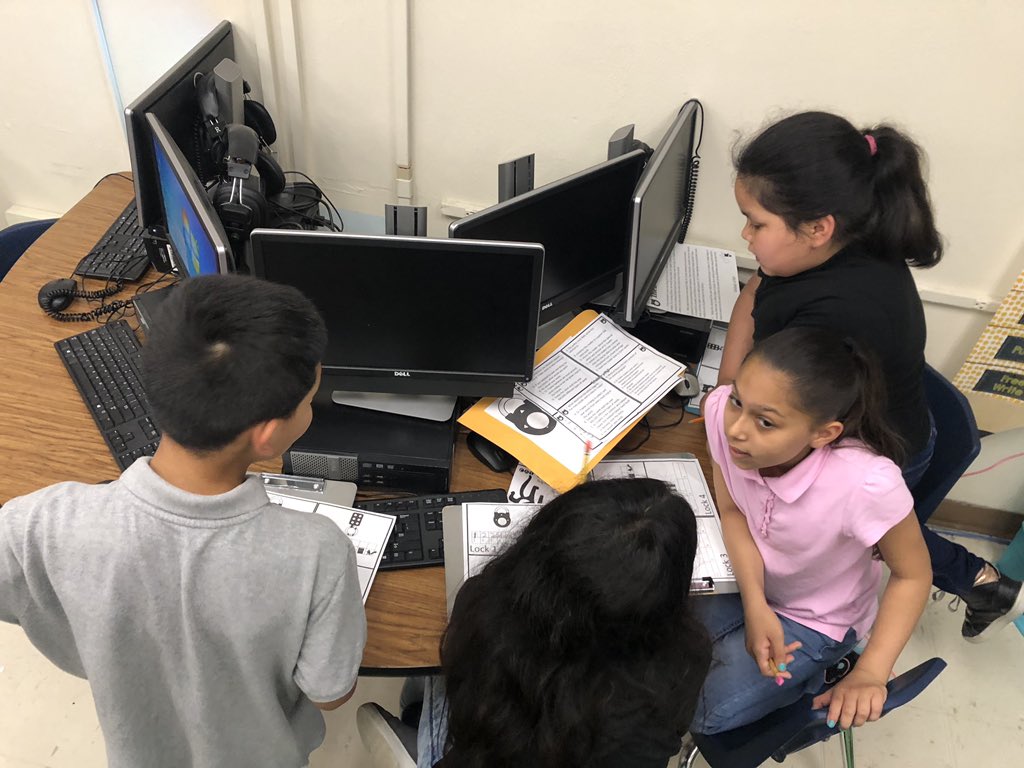 KelsieMorris12's tweet photo. Making STAAR review fun with Escape Room and Kahoot activities in 3rd Grade #kostoryztigerpride #CCISDproud 🐯💙 Great work Mrs. Diaz and Miss Hillery! https://t.co/7t5Hp2ypa4
