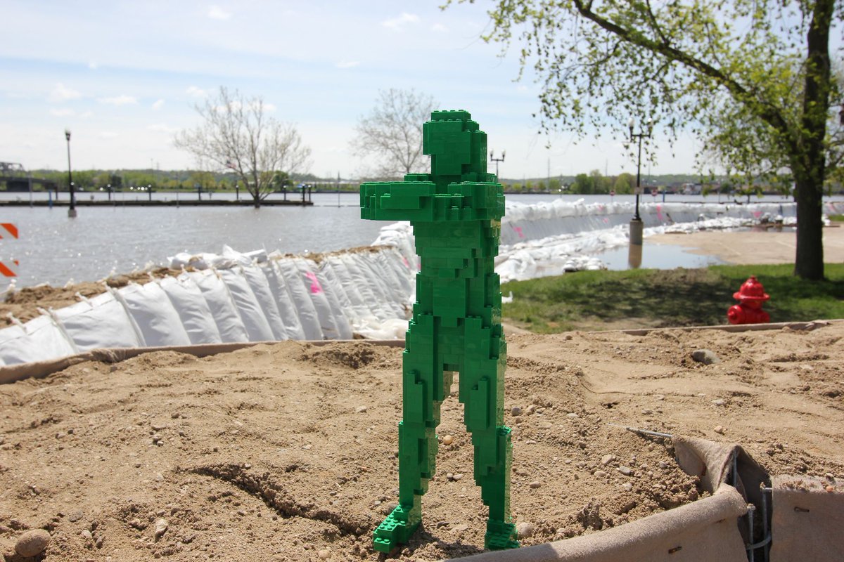 PeoriaMuseum's tweet photo. Hugman is enjoying the views of the Illinois River, and is very impressed by the work of the @CityofPeoria_IL Public Works & Engineering crews who are helping keep the waters at bay. @nathansaway #Hugman #HugmanAdventures #AOTB #AOTBPeoria #LEGO https://t.co/ZCpH4SjQjO