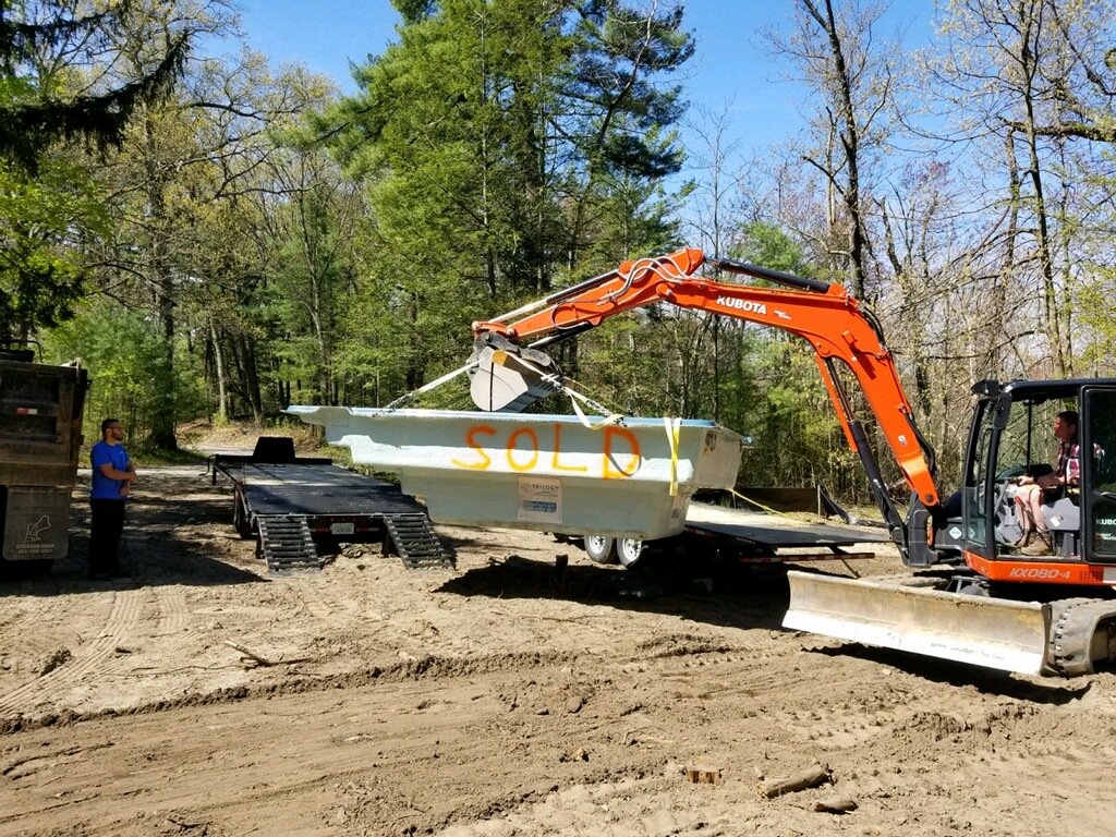 eztestpools's tweet photo. A busy, bright, and beautiful day today as we went to work installing a @LathamPool fiberglass pool in Tewksbury, MA!
We leveled the pool, attached the main drains, skimmer, and returns. More tomorrow. #GoWithFiberglass
#swimmingpool #lathampool #summer https://t.co/UItSGp8lgg