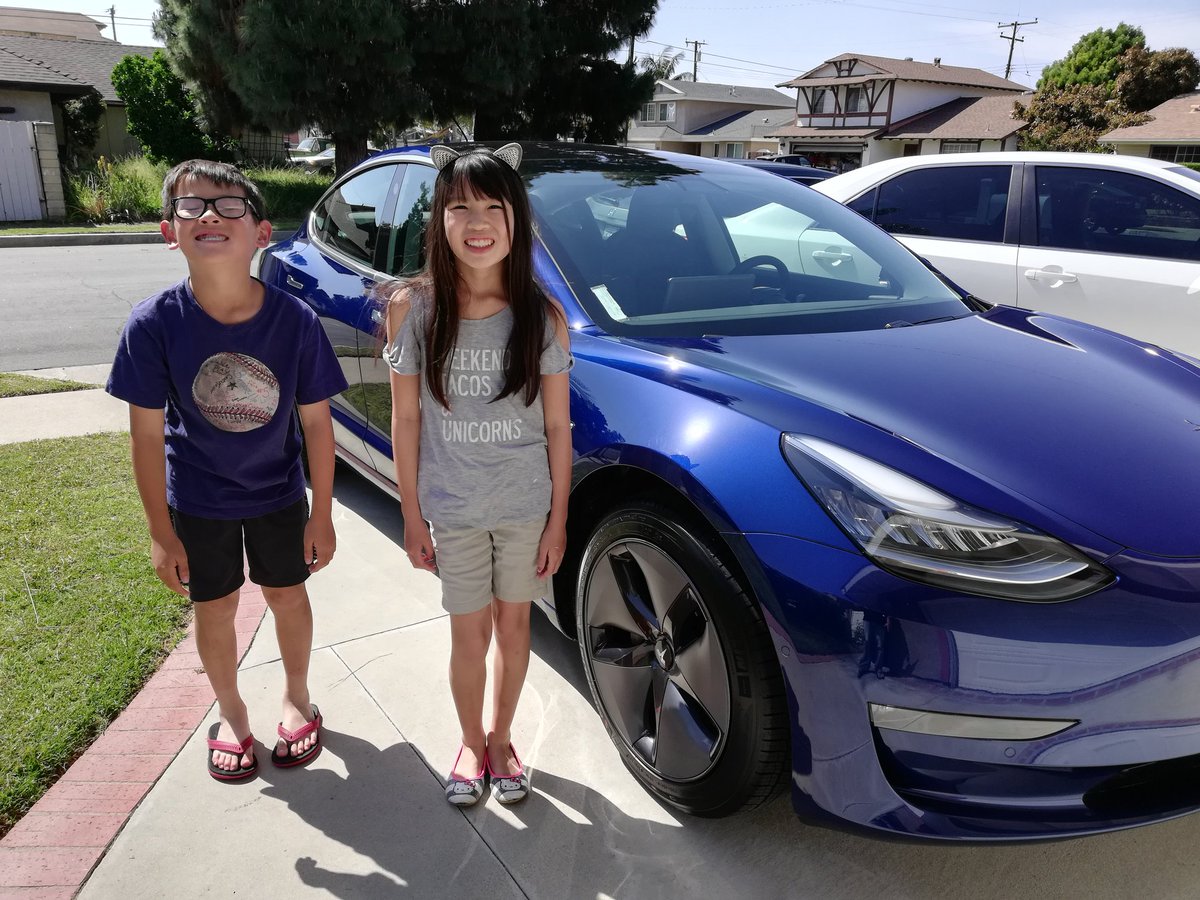 peterhsieh's tweet photo. @Tesla How about a pic of our @SugaryKids standing in the wrong place for a car photo? https://t.co/ZY8u604G8A