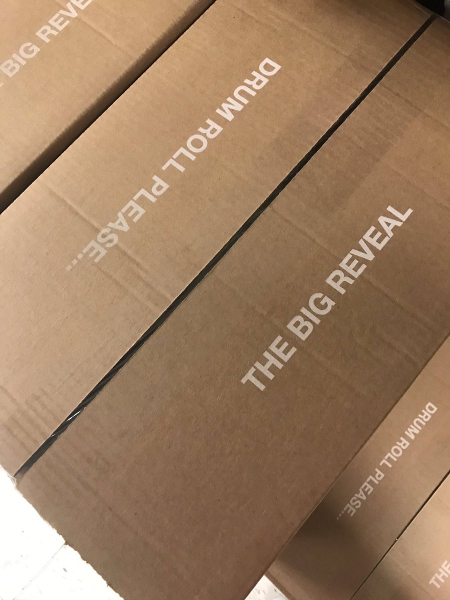 PantherPawPHS's tweet photo. The yearbooks are here! Pick yours up Wednesday 4th period or after school in F217. https://t.co/HXeeDSeJT6