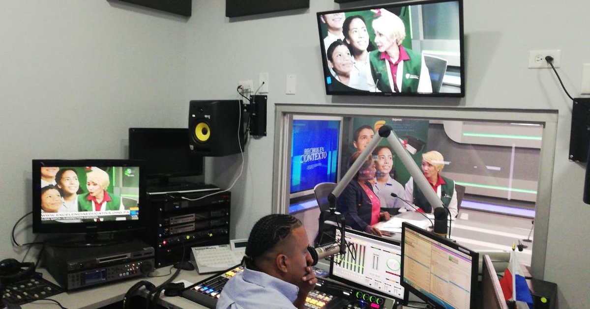 ExcelenciaPma's tweet image. 🗣Seguimos de Gira Nacional. Ayer estuvimos en el programa televisivo @calle7ptyp más tarde en @SERTVPANAMA en el programa "A esta hora estelar" y luego en #randomradio 

Y el día de hoy, continuamos con la gira en @rpc_radio  y  @CalienteRadioPa 

¡Gracias por recibirnos!