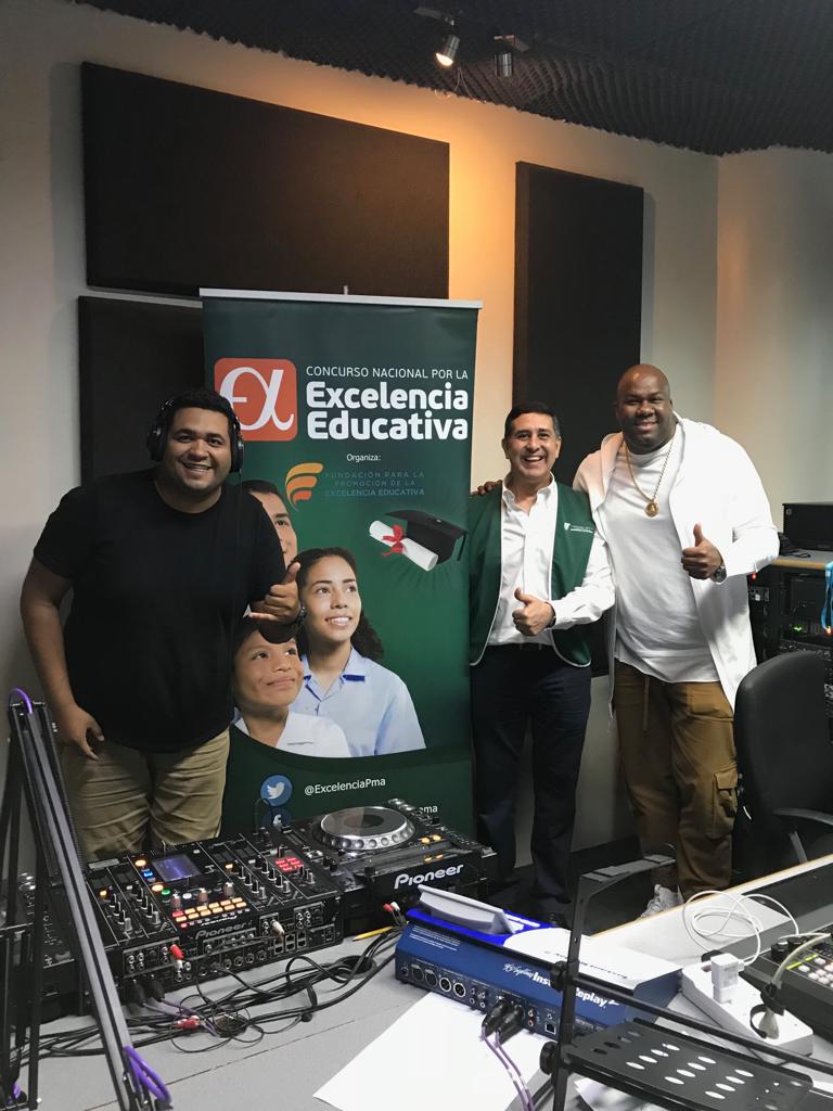 ExcelenciaPma's tweet image. 🗣Seguimos de Gira Nacional. Ayer estuvimos en el programa televisivo @calle7ptyp más tarde en @SERTVPANAMA en el programa "A esta hora estelar" y luego en #randomradio 

Y el día de hoy, continuamos con la gira en @rpc_radio  y  @CalienteRadioPa 

¡Gracias por recibirnos!