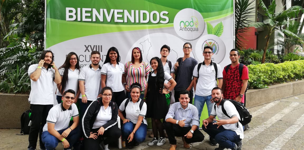 JOHNJACAMA's tweet photo. 👉Los semilleros de investigación y el grupo #GIGAT del Centro de Servicios y Gestión Empresarial continuaron haciendo presencia en la segunda jornada del Encuentro Departamental de Semilleros de Investigación Nodo Antioquia @RedCOLSI @RedCOLSIOFICIAL https://t.co/d9cFbU22CA