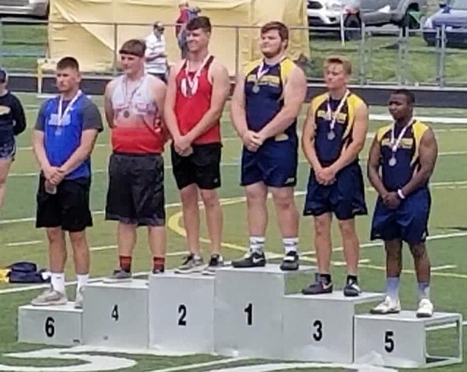 TF_RHS's tweet photo. More place from the Mercer County Meet:
•Faber 6th in the shot 
•Wagner 6th in 800
•Herman 6th in discus 
•Girls 4x4 relay 5th https://t.co/9YrgfvYZDR