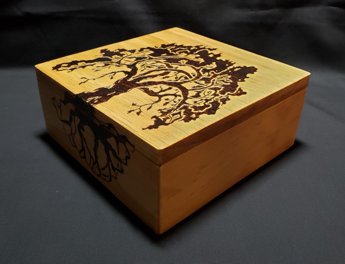 AnderWoodArt's tweet photo. #HandmadeWoodBox with a #TreeOfLife design burned into the lid that carries down the front of the box.. #WoodBox #Gift #Tree #Nature #Keepsake #Pyrography #Birthday #WoodBurning #Birthday #MothersDay #AndersonWoodDesigns #Etsy https://t.co/9tbk3v36e5 https://t.co/0COkW60nLp