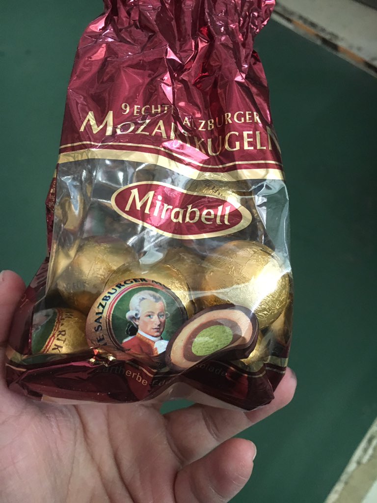 モーツァルトのチョコ Instagram Posts Photos And Videos Picuki Com