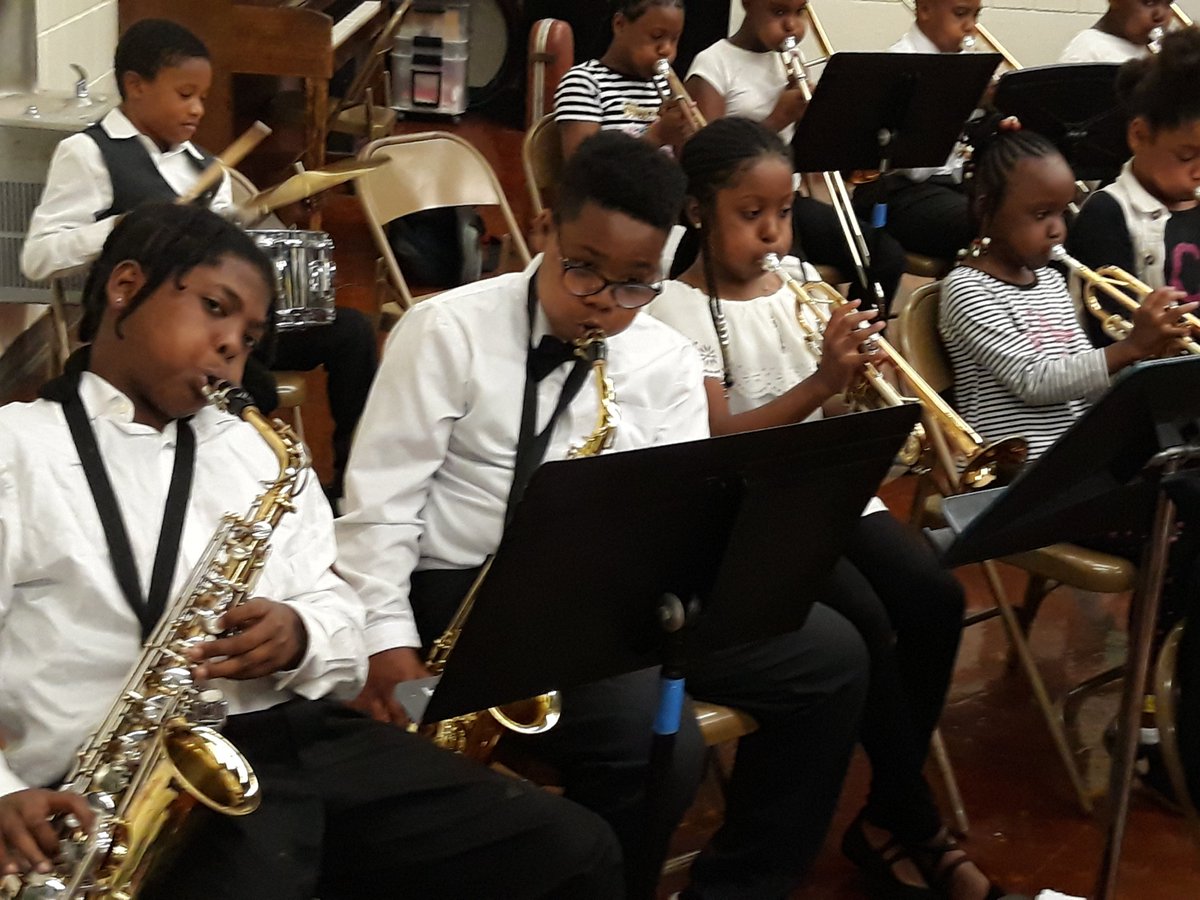 ulasrocks1's tweet photo. Concert Band is "Rockin'" @ Overby-Sheppard Elementary! #CULTURE #ENRICHMENT #EXPOSURE! #KidsDeserveIt! https://t.co/7sxNbm6Gyq