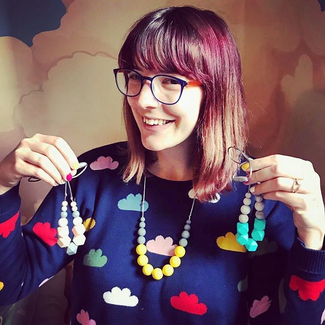 Look at these beauties @mamaknowsuk sent me! I didn’t realise how useful teething necklaces would be so early on but these are saving my neck from Bea’s overexcited little scratches and pinches when she’s feeding. They are all made from 💯 food grade … bit.ly/2PXsE4i