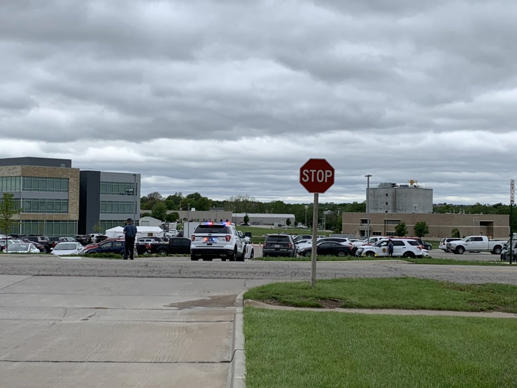 MHKAllDay's tweet photo. BREAKING: Shots fired at Kimball and Denison. Officials say there are no injuries, but please steer clear of the area while police investigate. We will continue to keep you updated as we learn more. #MHKAllDay https://t.co/HVmooHRE8c