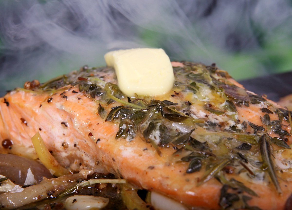 ThinkFishPlym's tweet photo. Are you having #fish for dinner tonight? Seafood is one of the most versatile ingredients with more than 100 different types available around the coast of the UK. #Seafood is not only delicious but also offers loads of health benefits.
#cookingseafood #cookingfish https://t.co/Lf4h9x0a6y