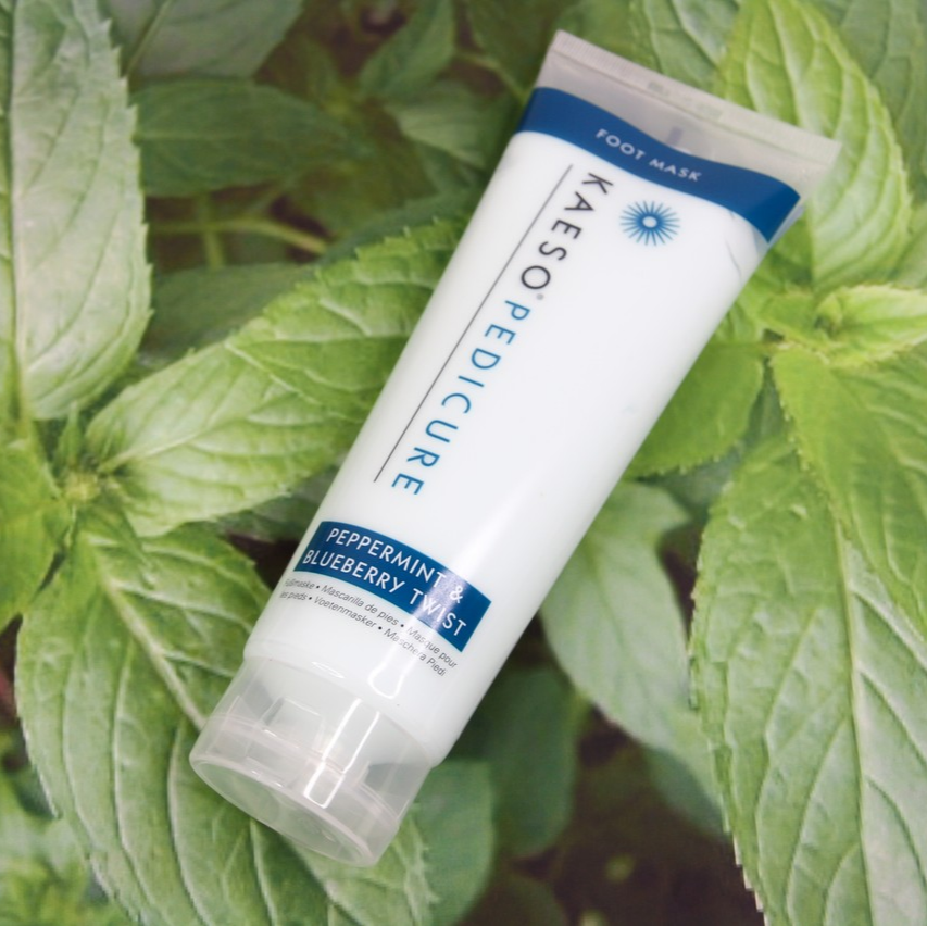 KaesoBeauty's tweet photo. It's nearly open toe season ladies which means your pedicure needs to be looking on point π
Treat your feet to our luxurious Peppermint and Blueberry Foot Mask, formulated to relieve dry, hard skin! π‘
Ask your Salon for more details!
#opentoeseason https://t.co/rgNjHkj04R