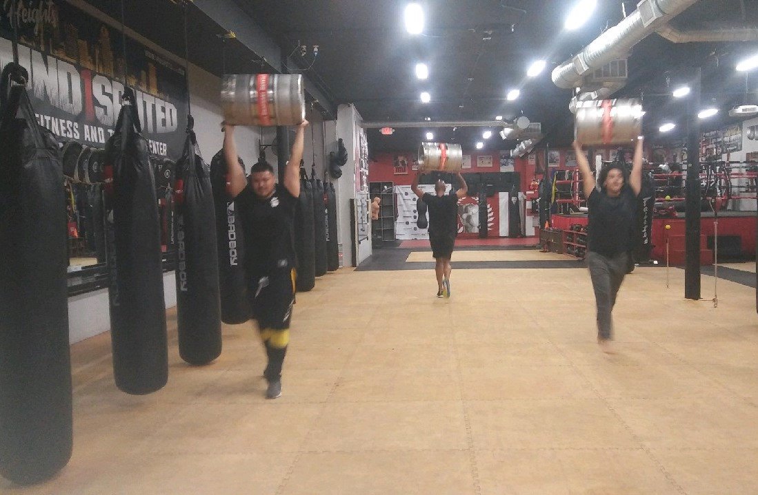 MsJaniceEllenJ1's tweet photo. Wednesday Night means Carry Your Keg Night at City Heights Und1sputed! In San Diego?, hit me up for a Combat Conditioning Class!
#sd_und1sputed #vegantrainer #femaletrainer #combatconditioning #wildcardwednesday #coretraining https://t.co/RM8b5EhPl8