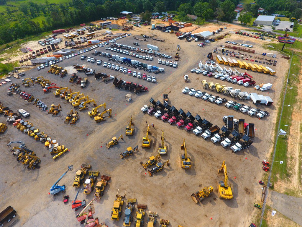 JMAuctioneers's tweet photo. Check out the most recent #drone #pictures &amp; #video of the HUGE #public #auction tomorrow &amp; Saturday in #Brooklyn (Hattiesburg), MS! Once again, we've got a #YARDFULL! View the Flyover video here on #YouTube:  https://t.co/qYzSez1LmF #JeffMartinAuctioneers #RainorShine https://t.co/96ULWHMlXH