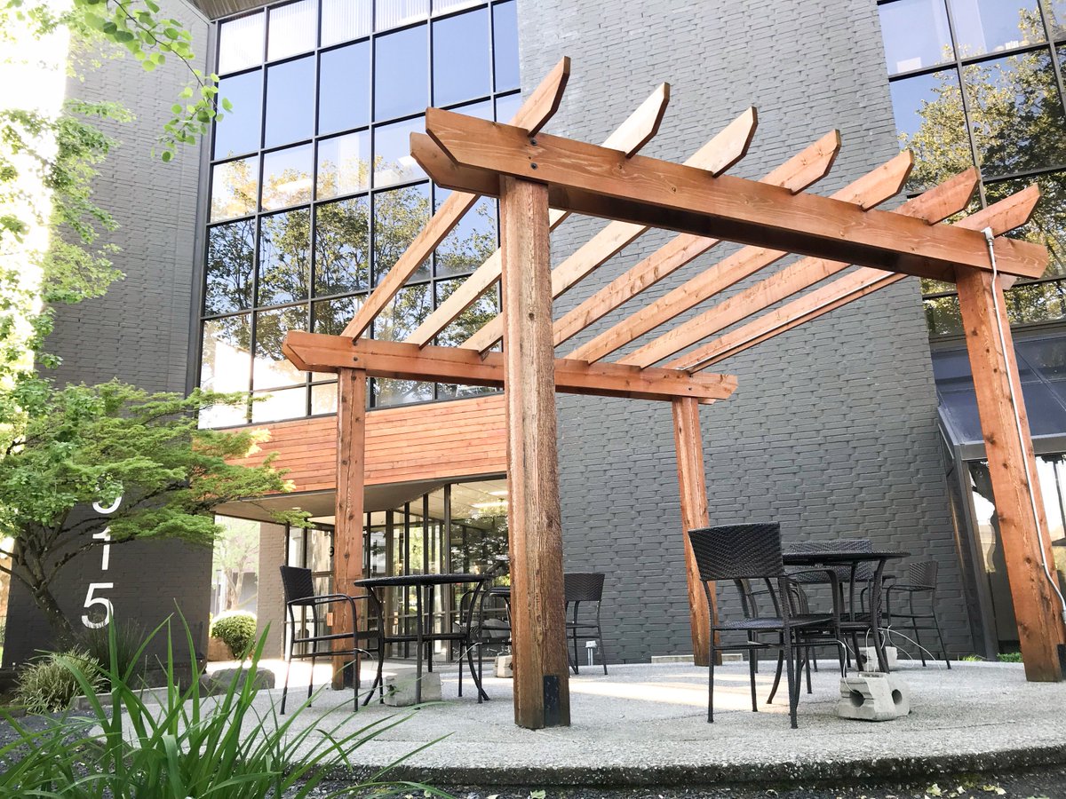 heycolab's tweet photo. ☀It's time to start taking advantage of this beautiful weather☀
⠀⠀
Last week we set up our outdoor patio! CoLab members are invited to take their work outside and make use of this space. But what about WiFi? We have you covered. Our member WiFi is accessible from the patio! https://t.co/vignDrHfok
