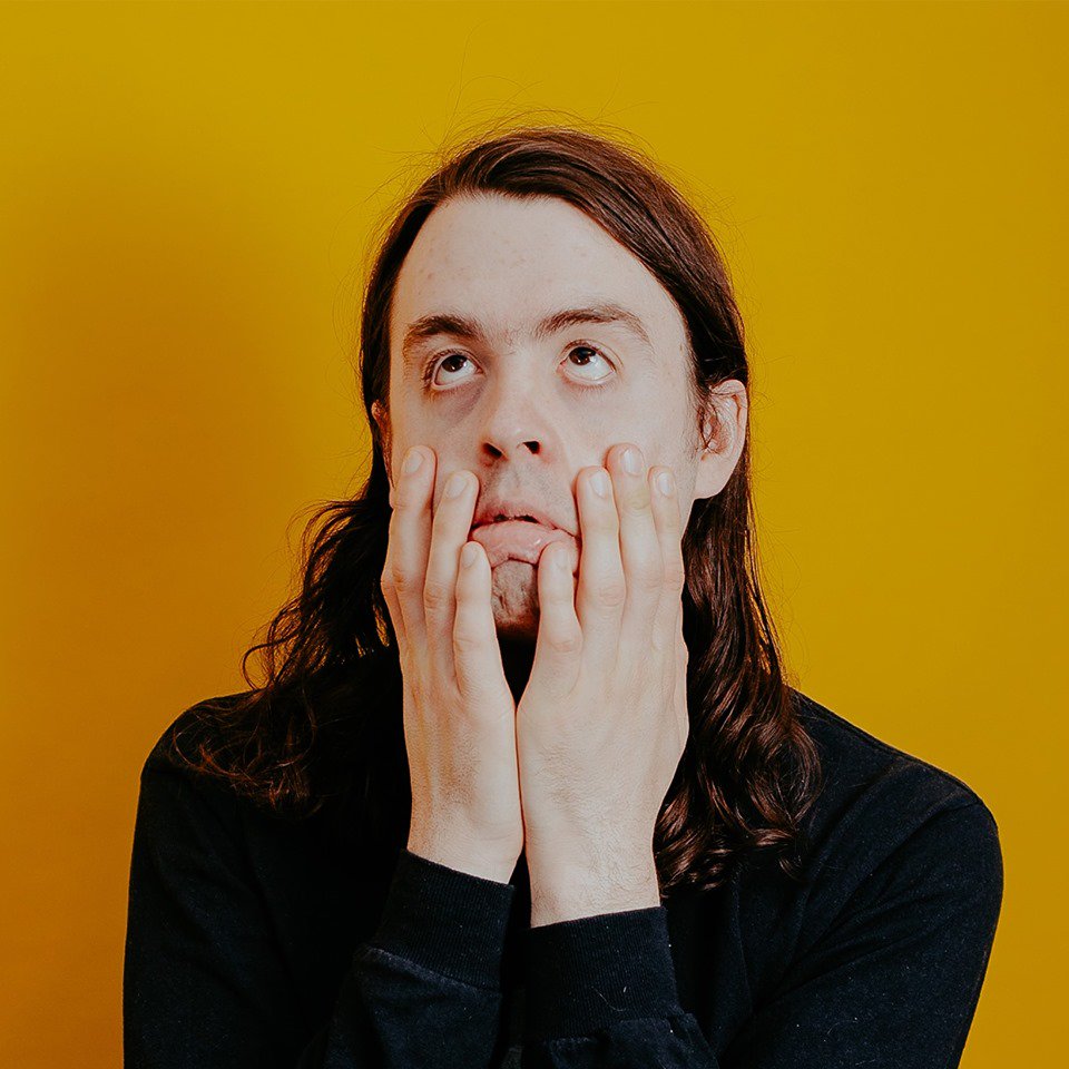 WindowsDownMag's tweet image. VIDEO: @glitterererer (Ned Russin of @titlefight) Announces LP “Looking Through The Shades,” Releases Single windowsdownmag.com/post/184762431… @AntiRecords