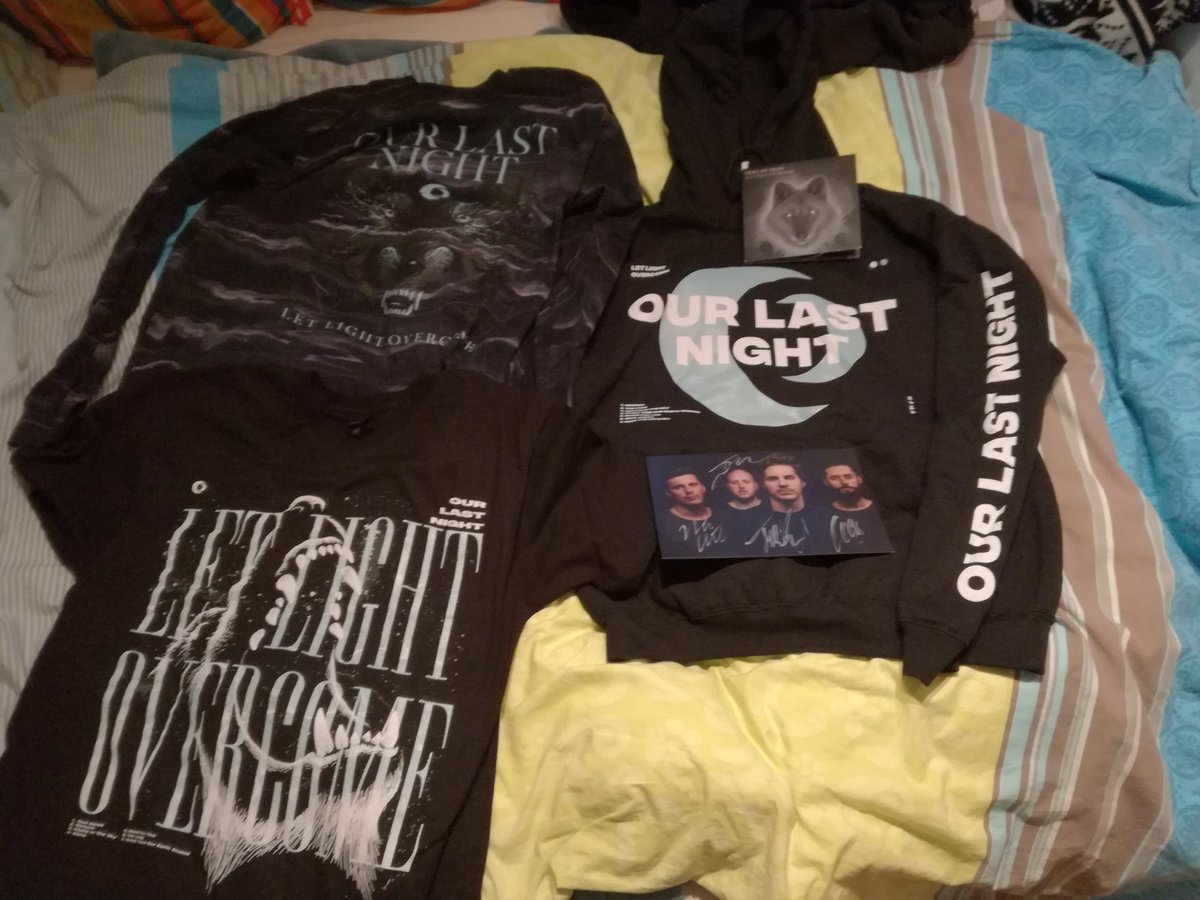 VeronikaPatreon's tweet photo. IT'S HERE πππ
IT'S FINALLY HERE!! πππππ€π€ππ€πΌ
THANK YOU @OLNband @WoodyOLN @Timothymolloy @TrevorOLN @MattOLN Best Merch Ever π€π€ #LetLightOvercome #OurLastNight #OLNBand #musiclove https://t.co/mSYSNSES5z