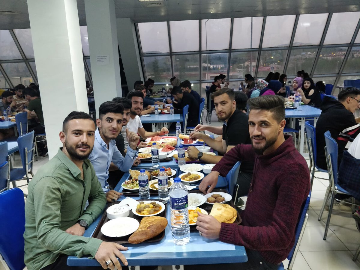 KonyaKYGM's tweet photo. #KYKdaRamazan
Kadınhanı FAFSİ Yurt Müdürlüğünde öğrencilerimiz iftarlarını dualarla açtılar. https://t.co/SW6dUcc2oA