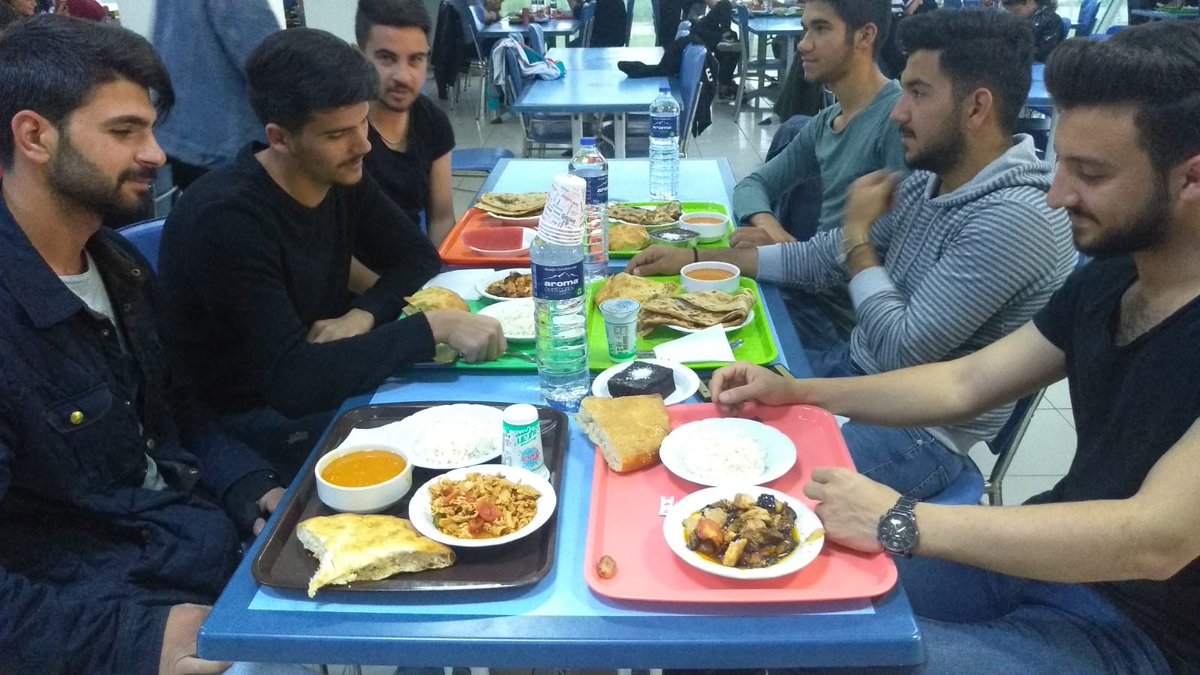 KonyaKYGM's tweet photo. #KYKdaRamazan
Kadınhanı FAFSİ Yurt Müdürlüğünde öğrencilerimiz iftarlarını dualarla açtılar. https://t.co/SW6dUcc2oA