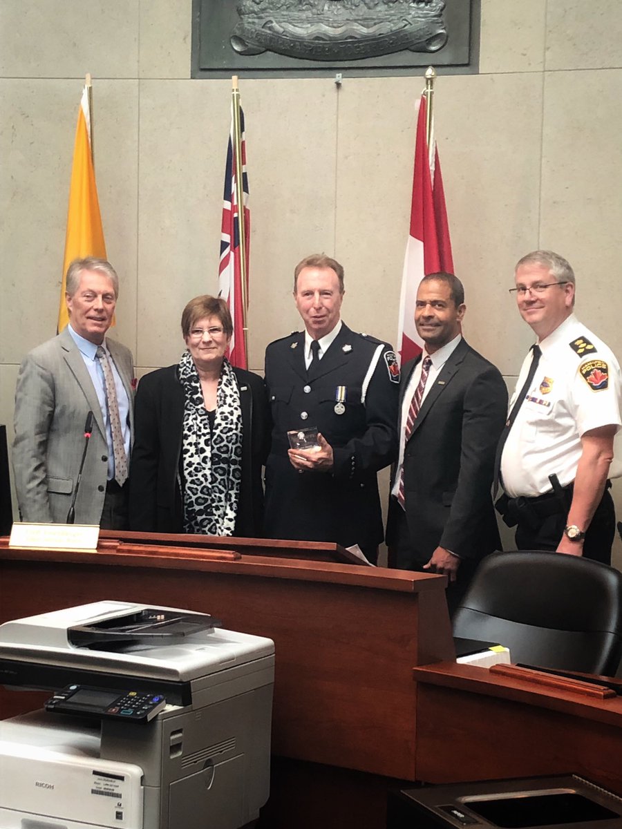 Today, Cst. Walter Johnston received an award from the Hamilton Chapter of <a href="/maddcanada/">MADD Canada</a> for his exceptional efforts in reducing impaired driving. Thank you Cst. Johnston for your dedication to traffic and public safety. We are very proud of you! Congratulations!👏🏽 #HamOnt