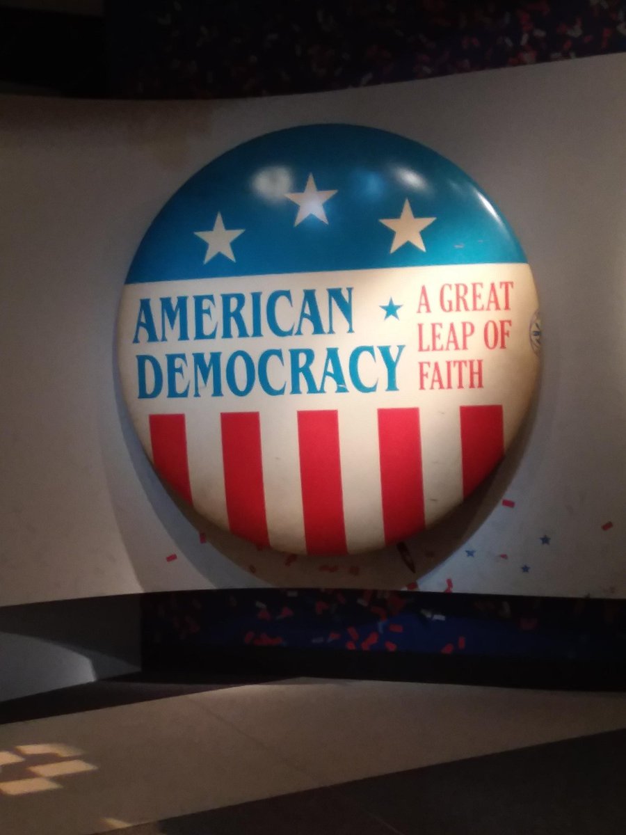 greyhoundsupe's tweet photo. Shippensburg Area Intermediate School 5th Grade visited the Smithsonian American History Museum and the Natural History Museum when they visited our Nation's Capitol and also saw some of our National Monuments this week. https://t.co/JizXAcVC46