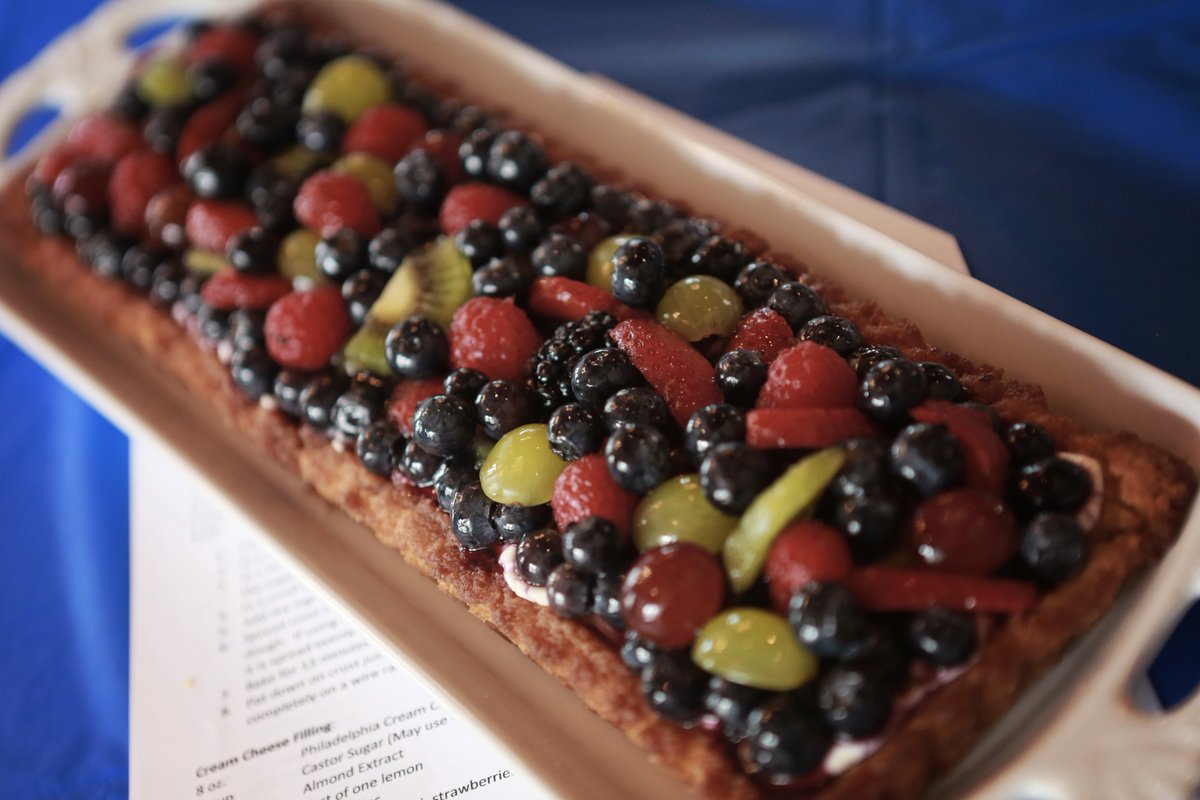Blueberrytown's tweet photo. Get your recipes ready because the North Carolina Blueberry Festival  Recipe Contest will be held on Friday, June 14th! Recipes can be dropped off between 9:00am and 11:00am and special guest judges will begin  judging around 11:30. Visit our website for more information! https://t.co/AIFLmR2Nl8
