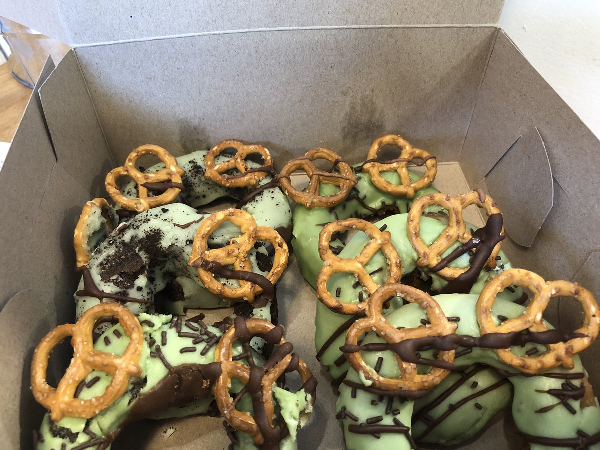 WendyUWSJ's tweet photo. Cutest Moose donuts ever! In support of the @SJUnitedWay. Thanks @MooseheadLager https://t.co/5QT8FXvTNj