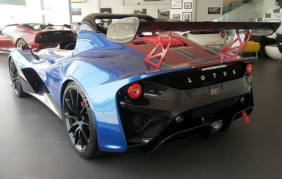 lotuscars_qatar's tweet image. #3eleven430 #LightisRight #lotuscarsqatar #universalmotors