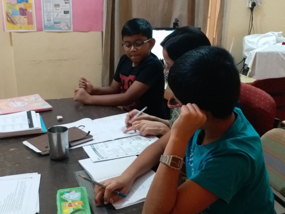TopUpClasses's tweet photo. Our tutors use a pedagogical method tailored to individual student needs to help, encourage, and involve them in understanding the subject matter.https://t.co/Cdebt5VTqy https://t.co/kNDkFFlFSS