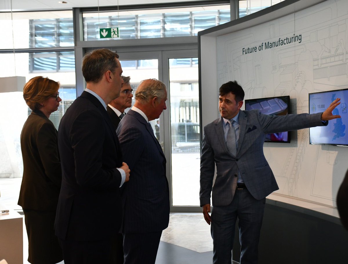 ClarenceHouse's tweet photo. The Prince also toured the Atrium of the new @Siemens Headquarters to hear about the company’s principles and sign the Siemens Golden Book. 

#RoyalVisitGermany https://t.co/yYigaEboG1