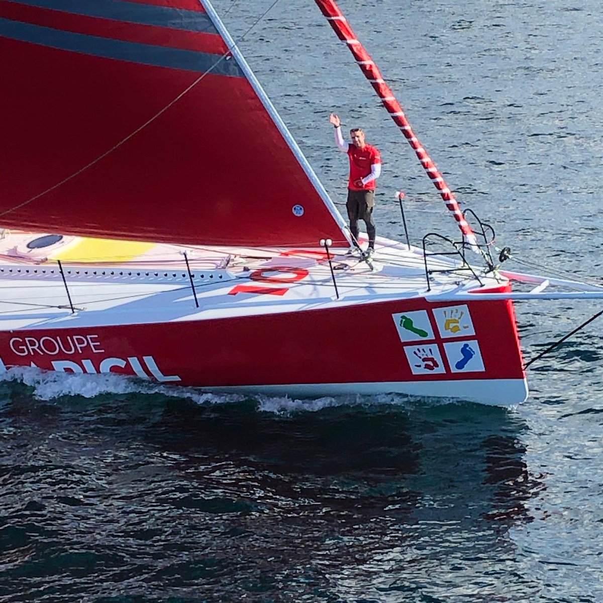 fabieffetsmer's tweet photo. C’est parti pour @B1000race 👍 Première course en solo pour @SebastienSimon_ Super départ pour @sailingdamien On est fiers de vous X2 chez #EffetsMer 😉😀 Gooooo les gars 👊👊 @VendeeGlobe @IMOCA60 📸 @B1000race https://t.co/CbPaUQVpA1