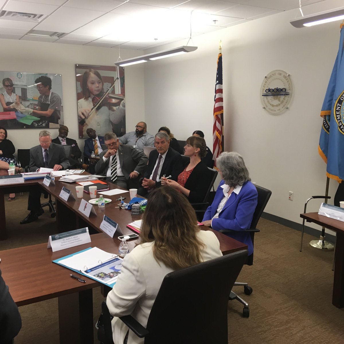 Sarlingtonian's tweet image. That time @Sansonesan explained happy atoms to the Undersecretary of Defense for Personnel and Readiness.  Y&apos;all, this woman is the truth. #teach4dodea