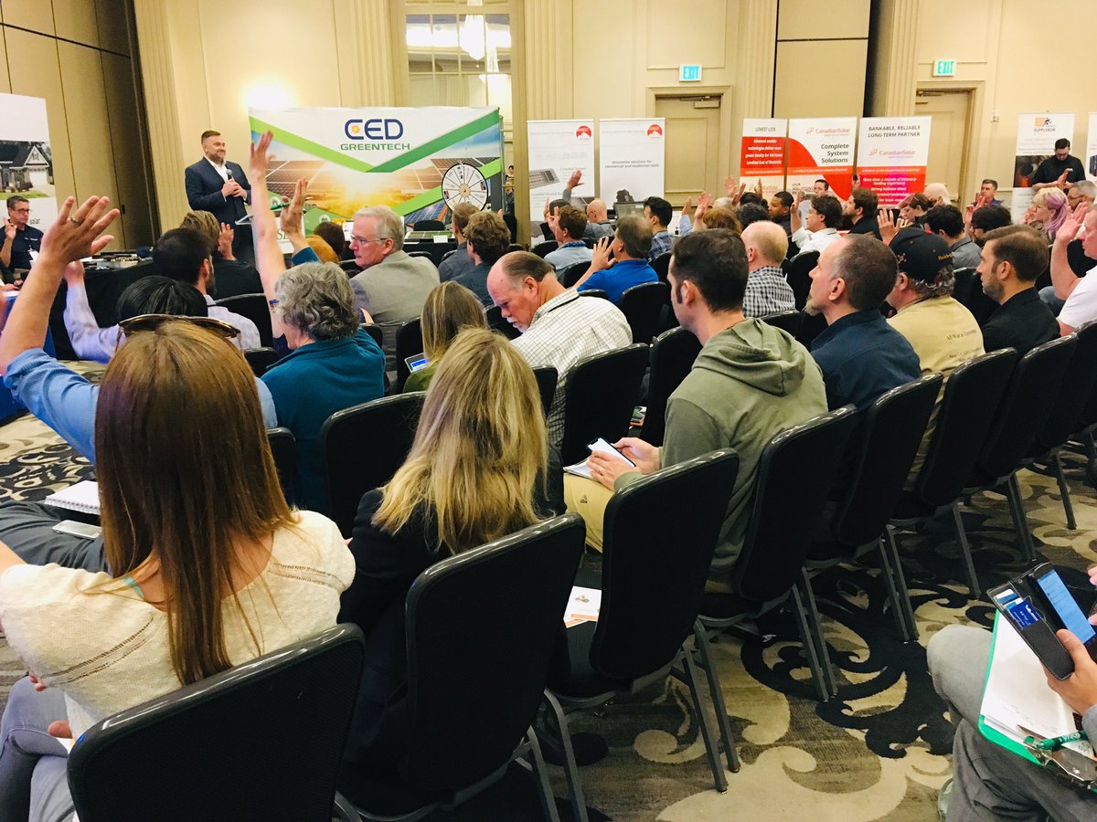 OSSIA_Solar's tweet image. Michael Colgrove, Executive Director of @energytrustor delivering our closing keynote at the Oregon Solar Energy Conference: Looking Toward the Future of Solar. 
.
.
.
#oregonsolar #keynotespeaker #solarconference