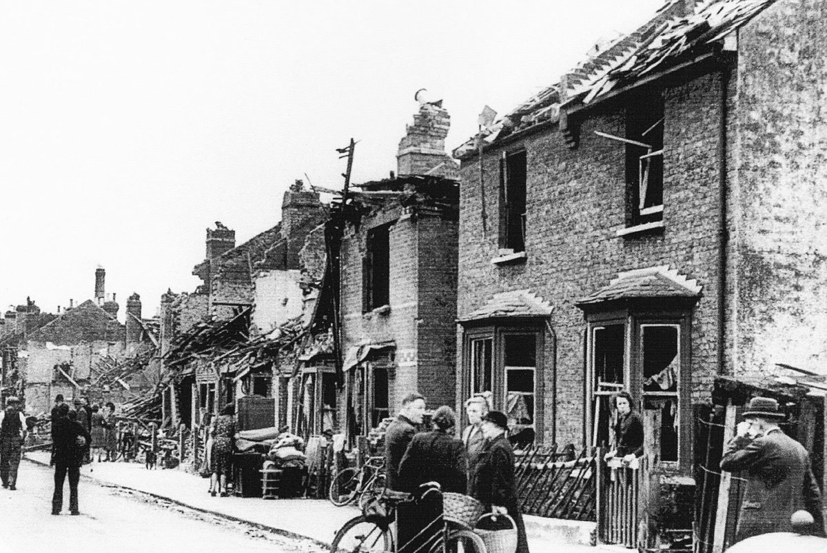 TrueNorthBooks's tweet photo. It's a devastating time for residents on Cranmer Road, Croydon, after the bombing in July 1944. Photograph can be found in our latest #Croydon book: https://t.co/6bhHY5o3sO https://t.co/bb9RVJQc5q