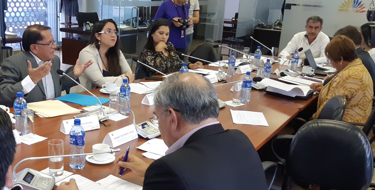 Comisión Gobiernos Autónomos tweet media