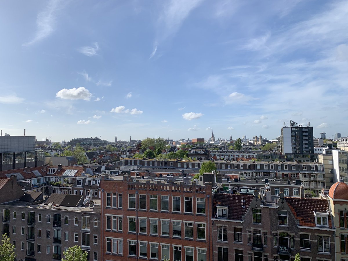florismreijen's tweet photo. Met de #AmsterdamscheKring op bezoek #diamantbeurs @capitalCasd. Prachtig project van Willem Sijthoff en Cor van Zadelhoff vol kunst en creativiteit. Nieuwe hotspot van de stad later dit jaar.
#connectingcreativeminds
https://t.co/bwvqg4Udlg https://t.co/Z6pTrWQjTG