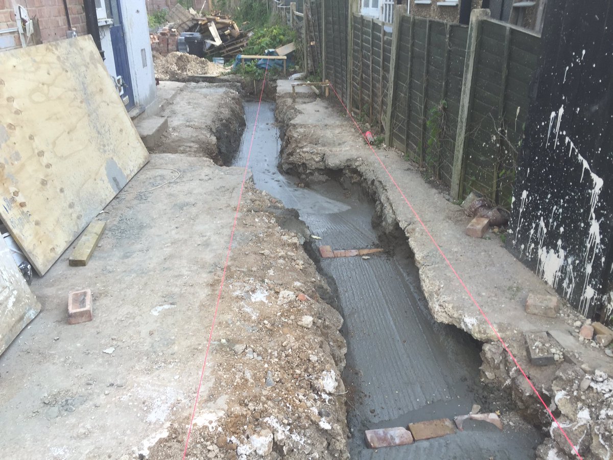 Filling and levelling foundations with use of concrete pump.# foundations # builder