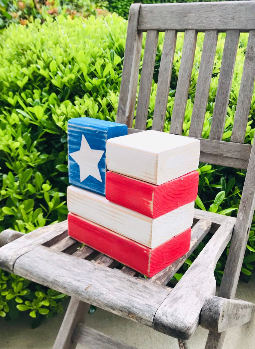 HereMemories's tweet image. etsy.me/2PWavnN #4thofjuly #americanflag #blockdecor #unclesam #usmilitary #godblessamerica #primitivedecor #redwhiteandblue #thinblueline #freedom #letfreedomring #homedecor #farmhouse #inspirational #IndependenceDay
#starsandstripes #freeshipping #etsy #listmyetsy