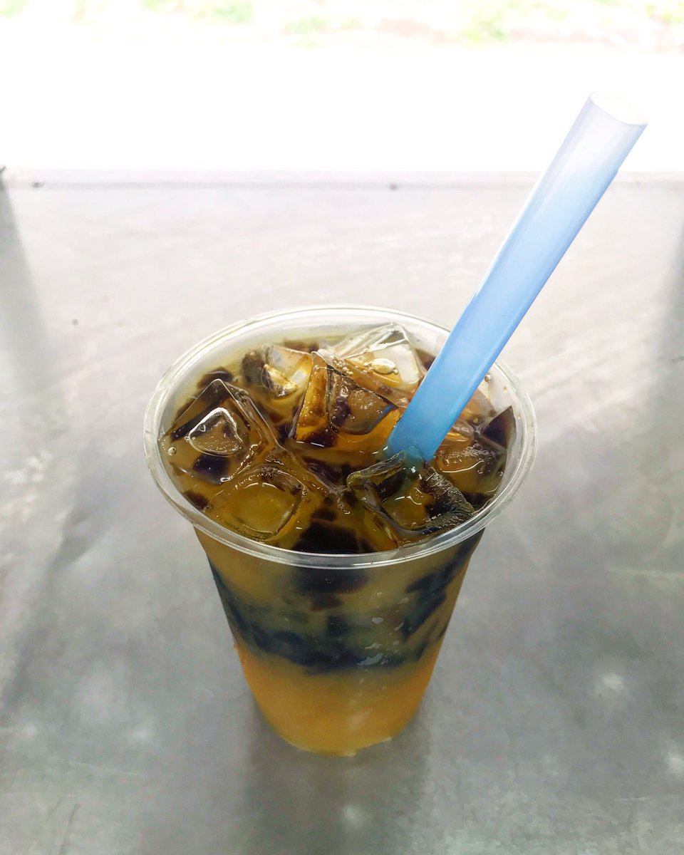 tepiphanylgc's tweet photo. Happy Thursday! The bus is back out today at SFSU in front of Hensill Hall! Serving up your fave boba drinks + @lilgreencyclo savory goodies! Open now till 2:30pm! @SFSUGatorGroup https://t.co/6Bc21CKGDE