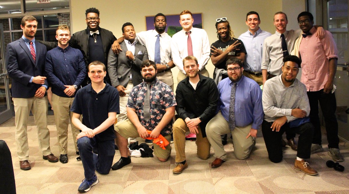 BSUClubSports's tweet photo. Last night we held our annual End of Year Campus Rec Banquet! Congrats to our award winners, Club of the year - Cheer / Officer of the year - Andrew Fagan / Outstanding Achievement - Women's Ice Hockey! Congratulations to all of our club sports this year!! #BSUlife #Bearcountry https://t.co/wQOQ1XCaZW