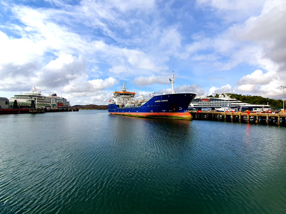 jcunningham1967's tweet photo. Stornoway Harbour today. https://t.co/1GxAqbqTAy