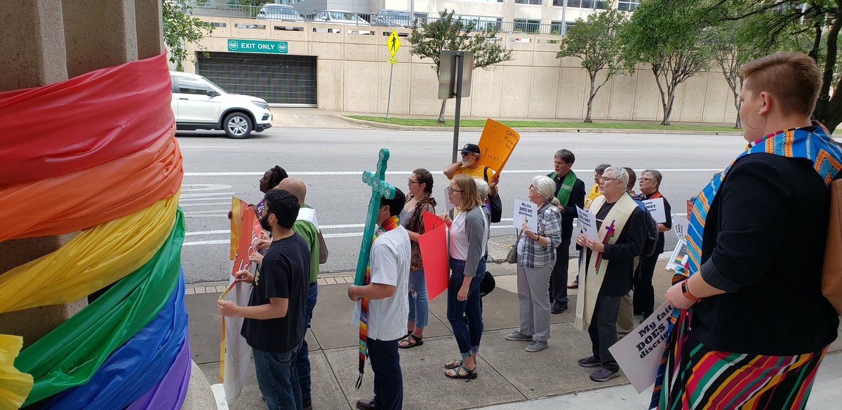 ThePilgrimPadre's tweet photo. Immigration is an act of love.
Immigration is an act of faith.
Immigration is an act of hope and endurance.
Rev. Dr. Gregory Cuellar, @austinseminary
#OneVoiceforJustice
@TFN https://t.co/R5FNcb4gte