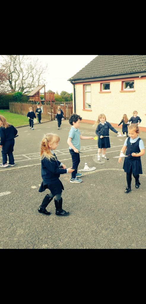 BarnacarrollNS's tweet photo. #ASW19 #tryitout #tryitoutthursday #badminton #frisbee #juniorinfants @ActiveFlag @irelandactive @HealthyIreland โ
โ
https://t.co/kxSELL7nzr