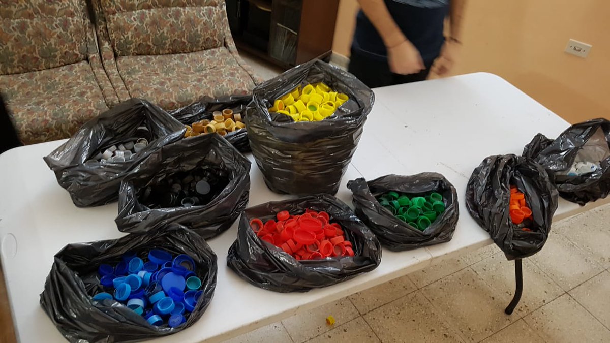 Clubleoyanasu's tweet photo. El día sábado concretamos la recolección de tapitas y su división de colores, las cuales se encuentran destinadas al Hospital Garrahan.
 ¡Agradecemos a todos los que aportaron donaciones y a Por un Santiago Verde por la difusión!
 #ArgentinaLimpia @LeosArgentina https://t.co/LsE5Gic2ff