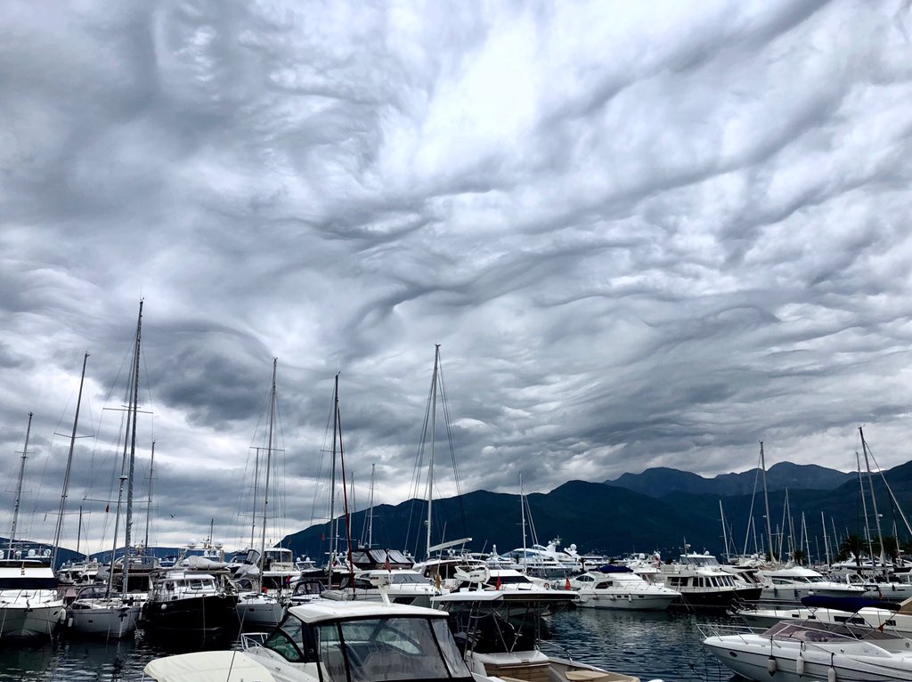 Undiscvrd_Monte's tweet photo. For @WeatherSquiz - crazy grey sky today at @portomonte #Montenegro #Cloudporn https://t.co/avhDedd0kn