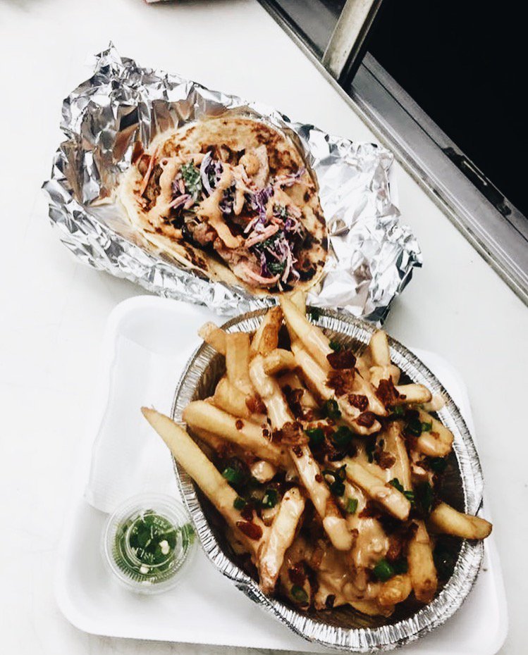 grillchasers's tweet photo. We bet this tastes better than whatever you had for lunch today! Want to find out? Call us today and we will prove it to you at your next event. #flamefired #ThursdayThoughts https://t.co/s6etOXitGe