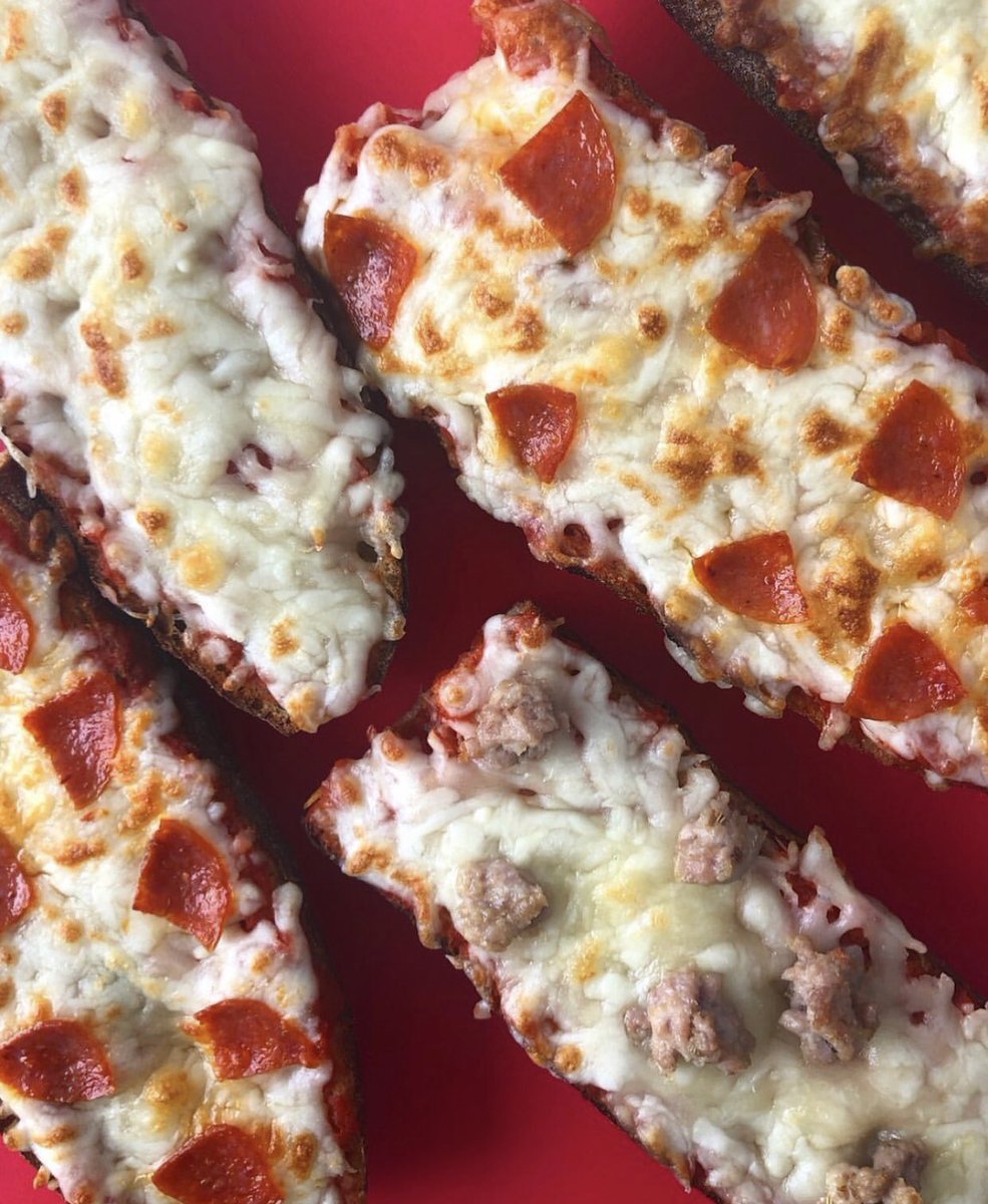 PIZZA POP UP 🍕 || @painpizza Is Back At @goodhousekeepinghlp For A Mother’s Day Pop Up 💕|| This Sunday, May 12th 📅 || Bring Mom (And Everyone Else) Out For Cheese, Pepperoni, Sausage, And Hawaiian French Bread Pizzas From 6PM On instagram.com/p/BxOYql8jhuG/…  #highlandpark #nela